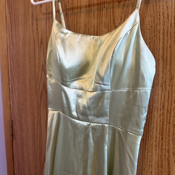 Shiny light green Prom dress with leg slit - Picture 3 of 4